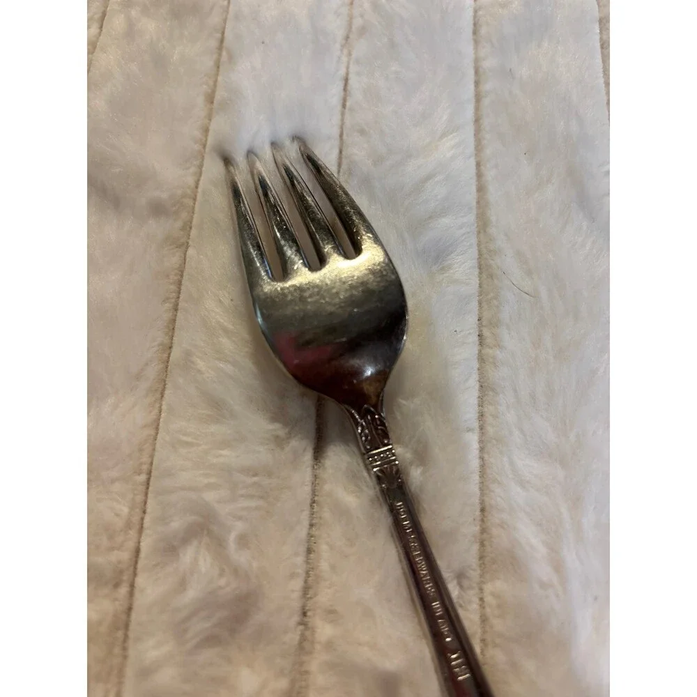 Vintage Holmes & Edwards Danish Princess Silverplate Dinner Fork 7.5